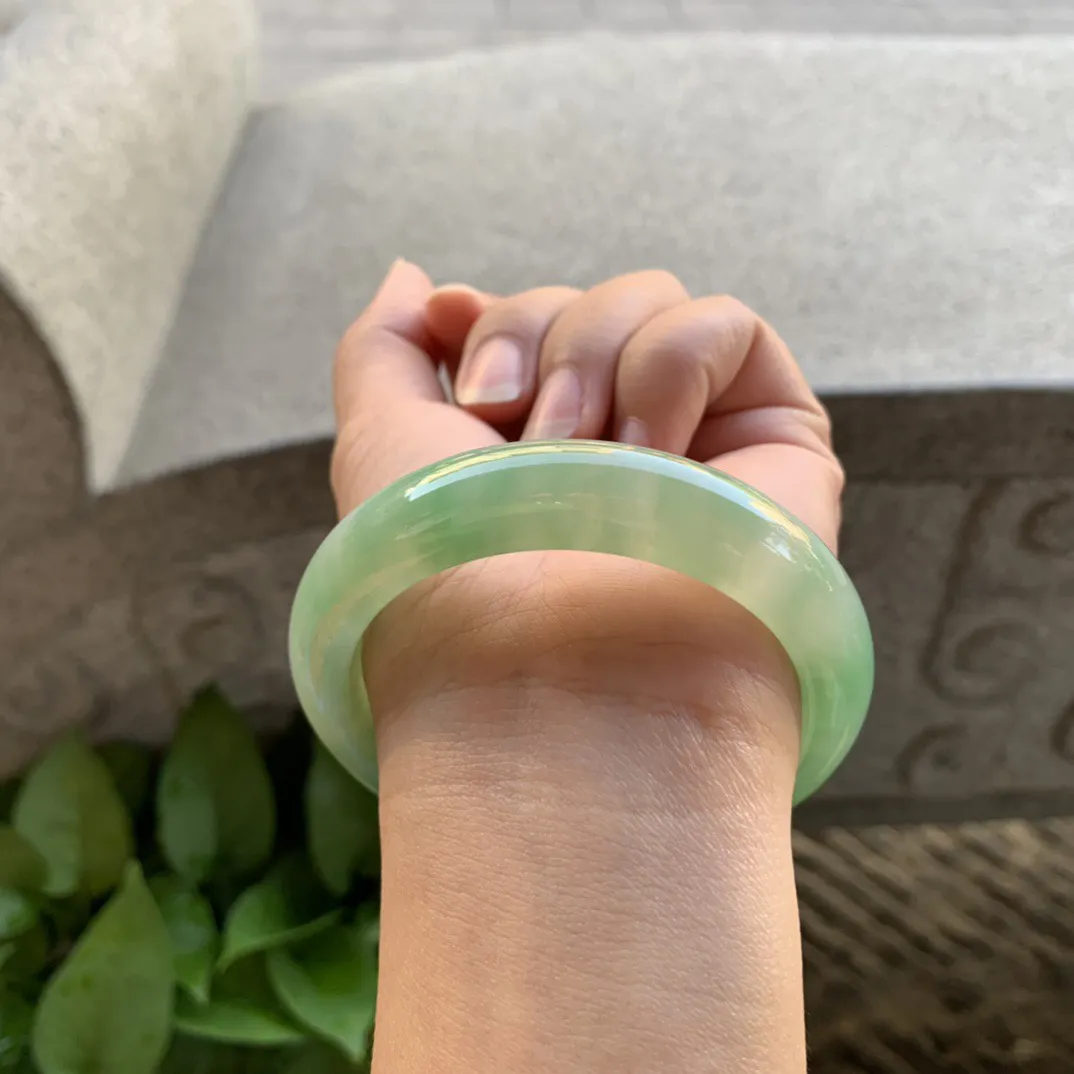圈口54.8-12.9-8.9 【芙蓉种阳绿正圈手镯】正圈54 55可戴