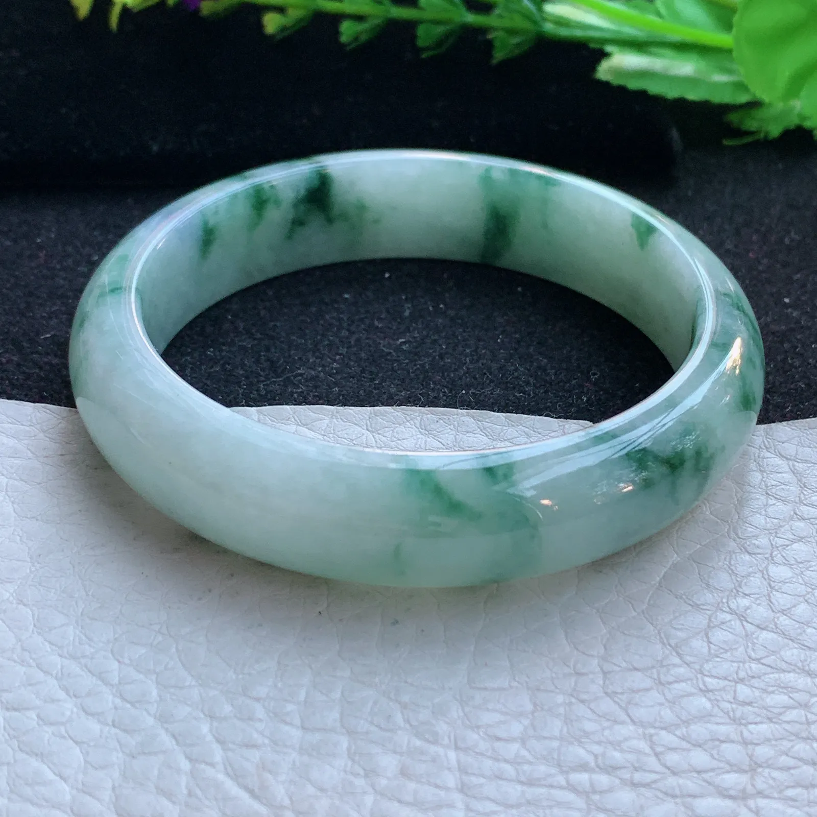 js自然光58*13.5*7.8平安镯 缅甸翡翠a货玉手镯飘花宽边玉手环