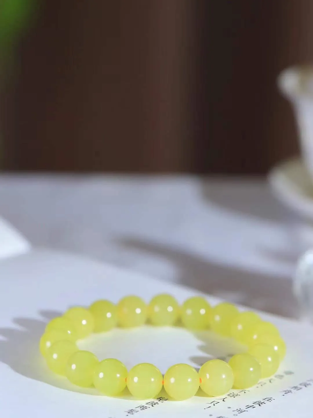 【珠圆玉润.手串】

精品️和田玉黄口珠圆玉润手串 玉质温润细腻  整串打磨圆润，佩戴舒适。珠珠落