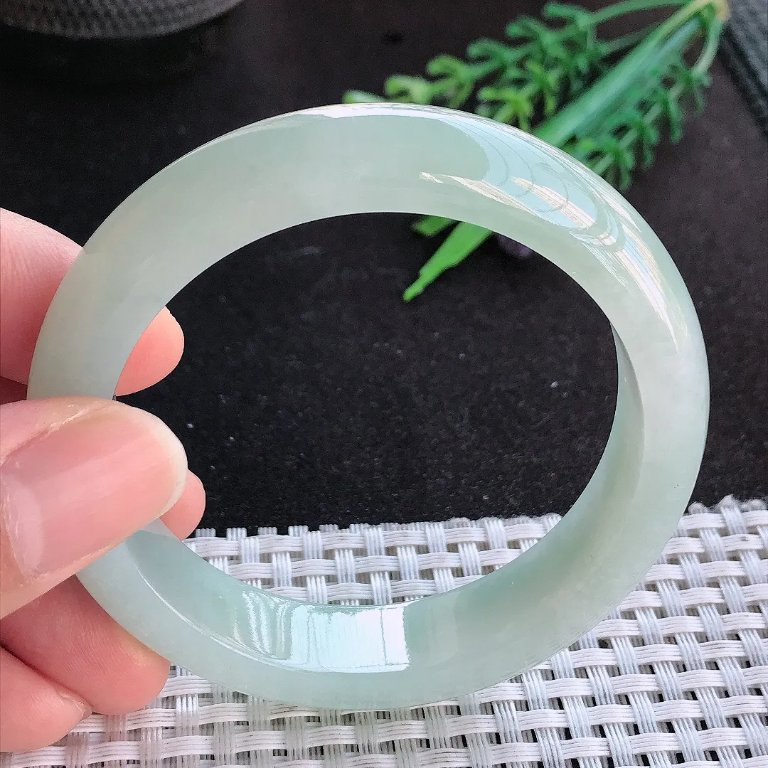 天然A货翡翠55/13.4/8.5老坑秀气冰纯冰晴底手镯宽边玉手镯