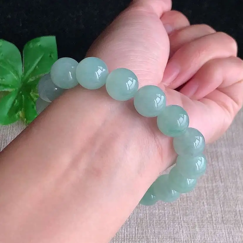 a货翡翠老坑冰种甜绿晴绿圆珠佛珠手串17颗  尺寸13mm 重量53.16g 1130