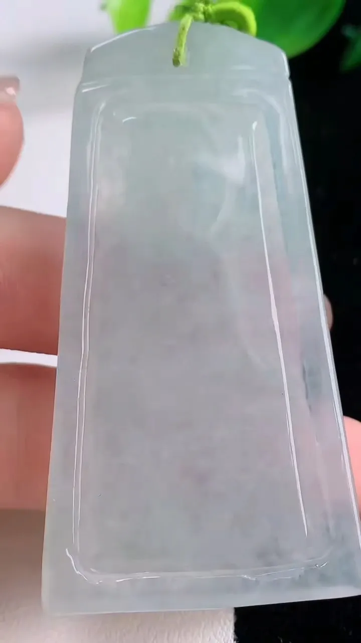 天然A货翡翠文殊菩萨吊坠，尺寸64.4-34.6-5，重量:23.81g
12月1日