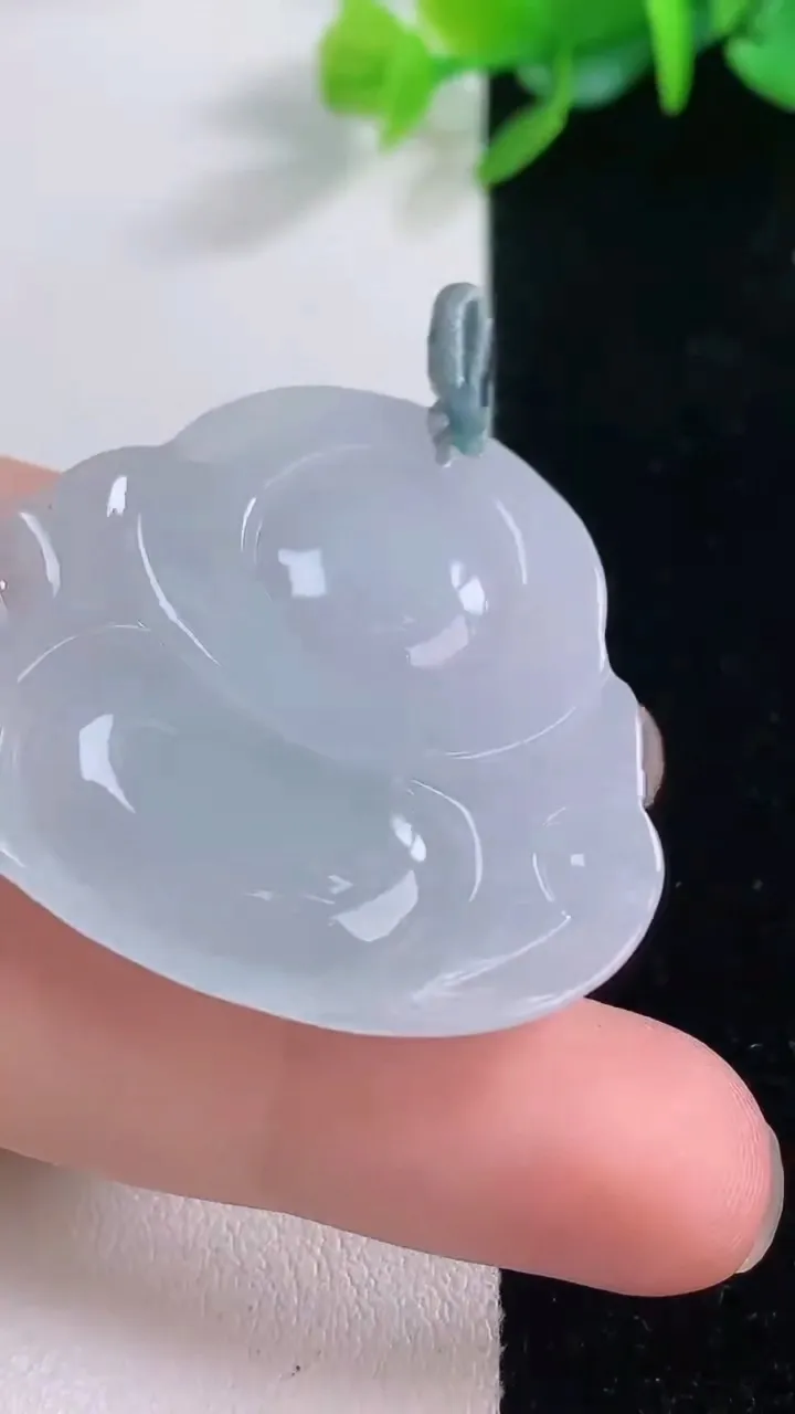 天然A货翡翠冰种飘花佛公吊坠，尺寸36.3-40.3-7.3，重量:14.73g
12月1日