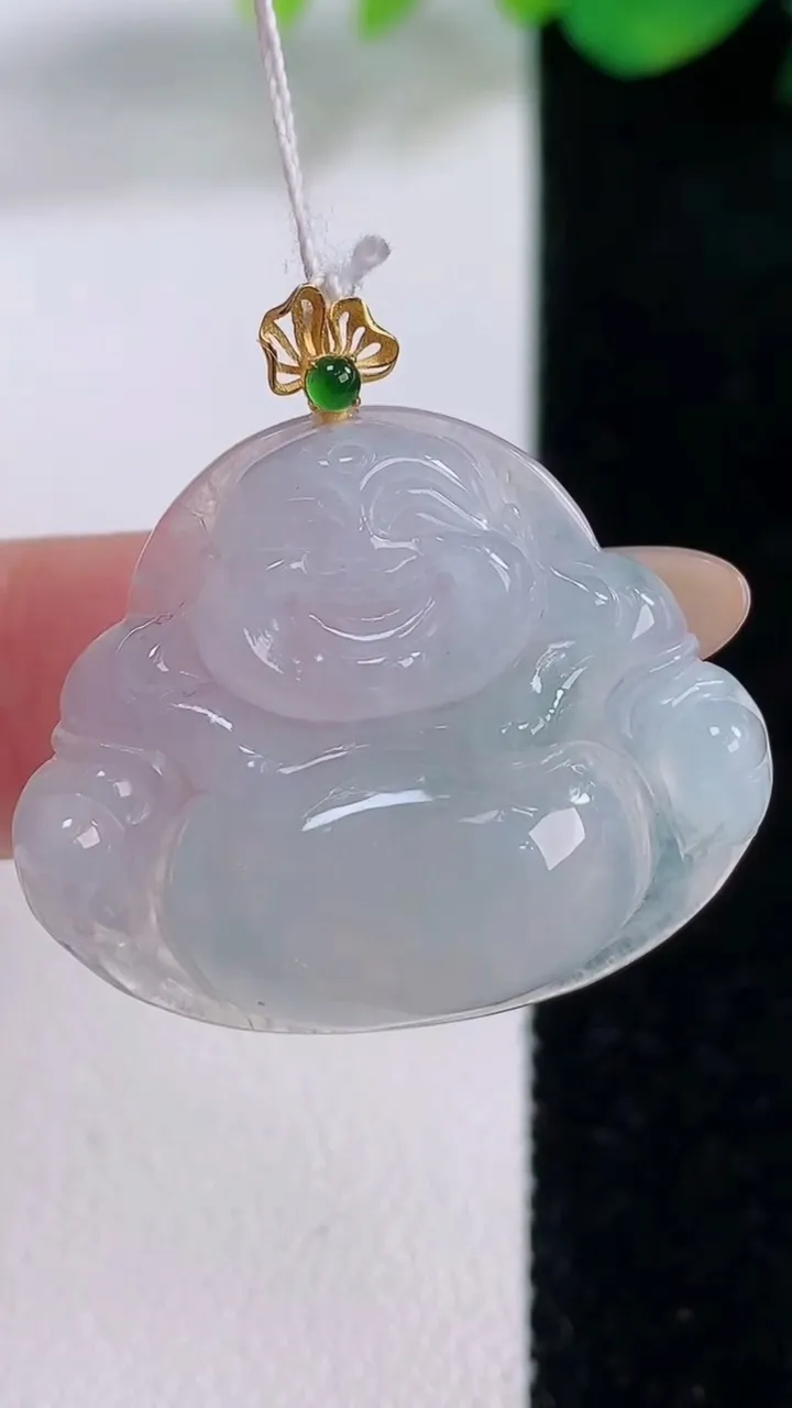 天然A货翡翠佛公吊坠，尺寸25-29.6-5，重量:6.33g
12月1日