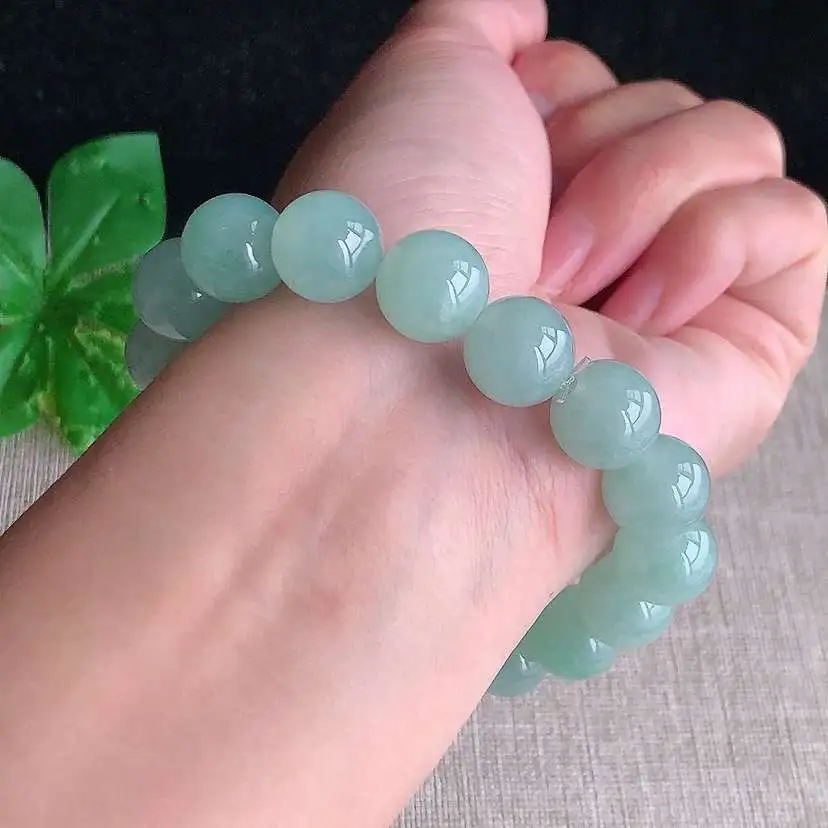 a货翡翠老坑冰种甜绿晴绿圆珠佛珠手串17颗  尺寸13mm 重量53.16g 1130