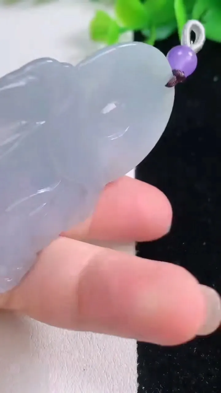 天然A货翡翠冰种紫罗兰度母观音菩萨吊坠，尺寸70-43.4-6.2，重量:34.08g
12月1日