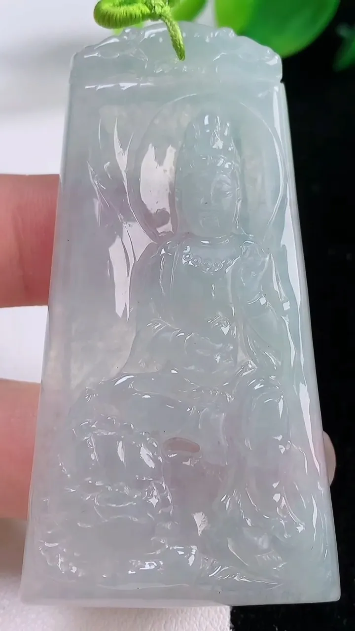 天然A货翡翠文殊菩萨吊坠，尺寸64.4-34.6-5，重量:23.81g
12月1日