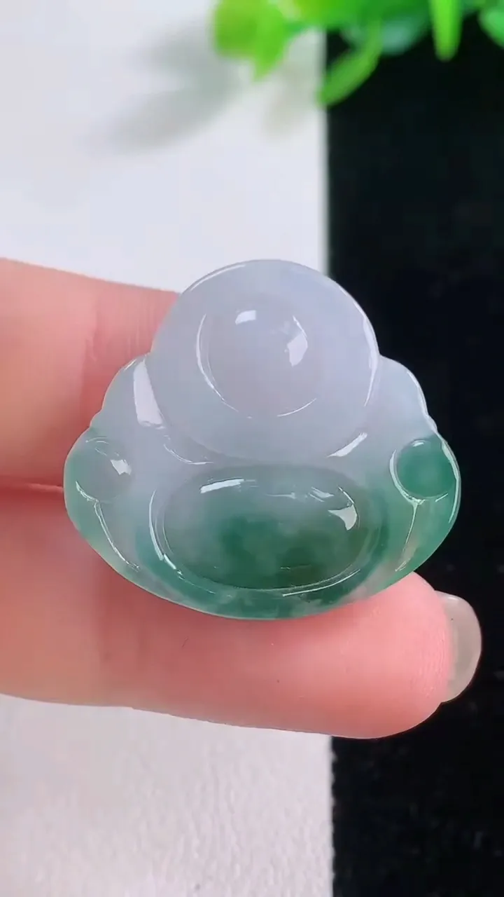 天然A货翡翠冰种飘花佛公吊坠，尺寸24.3-26.5-5.4，重量:5.28g
12月1日