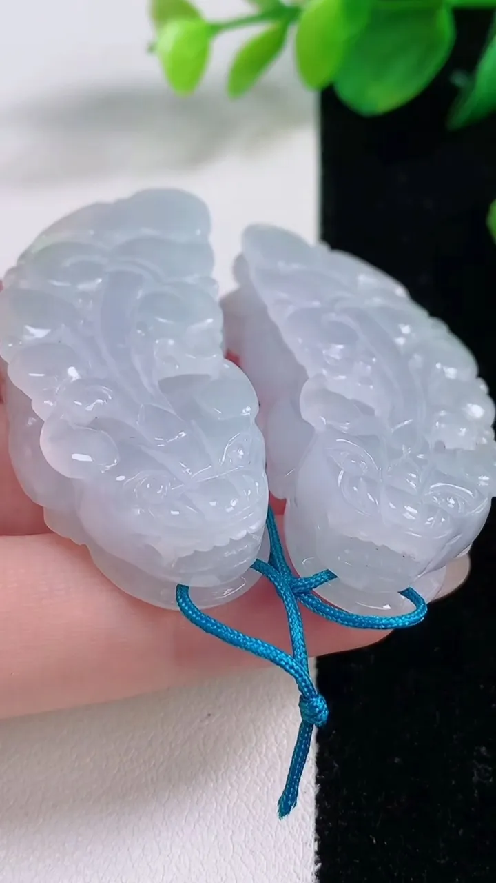 天然A货翡翠紫罗兰貔貅吊坠一对，尺寸49-22-11，重量:58.48g
12月1日