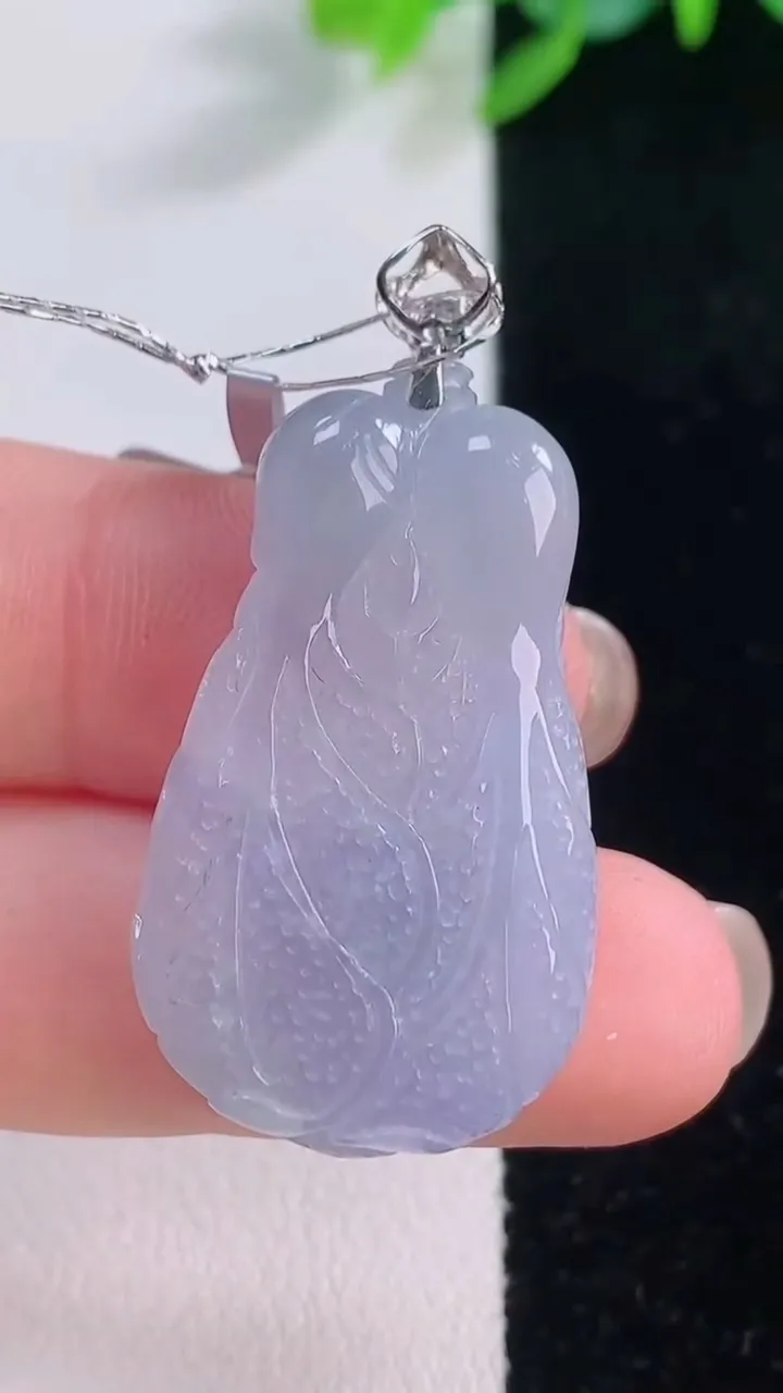 天然A货翡翠种紫罗兰白菜吊坠，尺寸33.2-19-6.7，重量:9.29g
12月1日