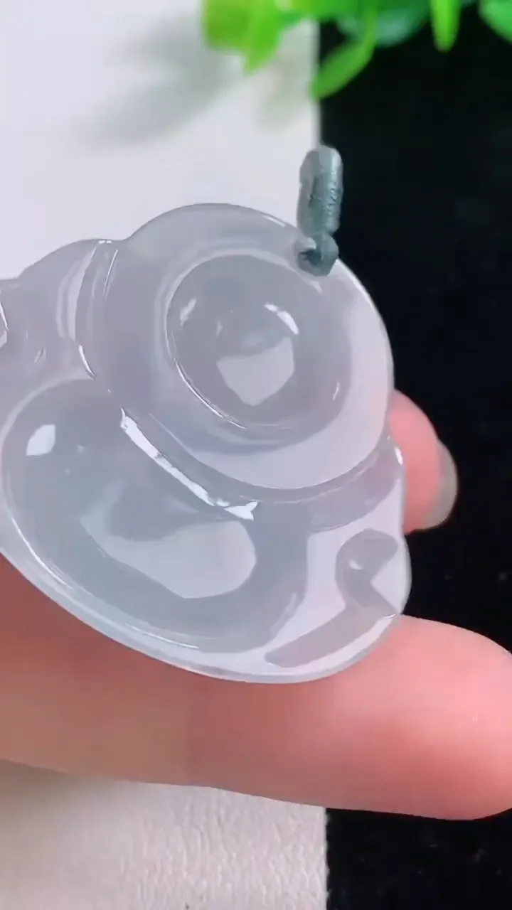 天然A货翡翠佛公吊坠，尺寸32.8-36.7-6.4，重量:11.35g
12月1日