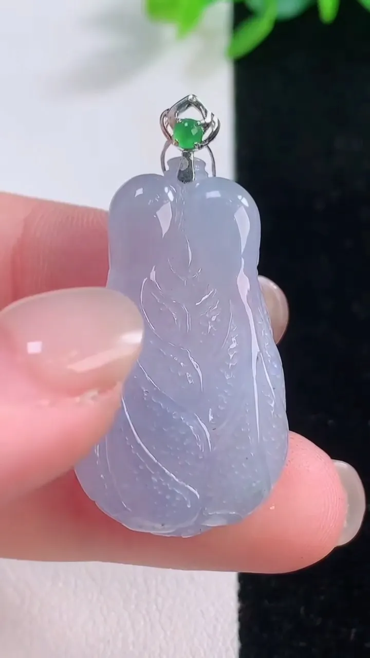 天然A货翡翠种紫罗兰白菜吊坠，尺寸33.2-19-6.7，重量:9.29g
12月1日