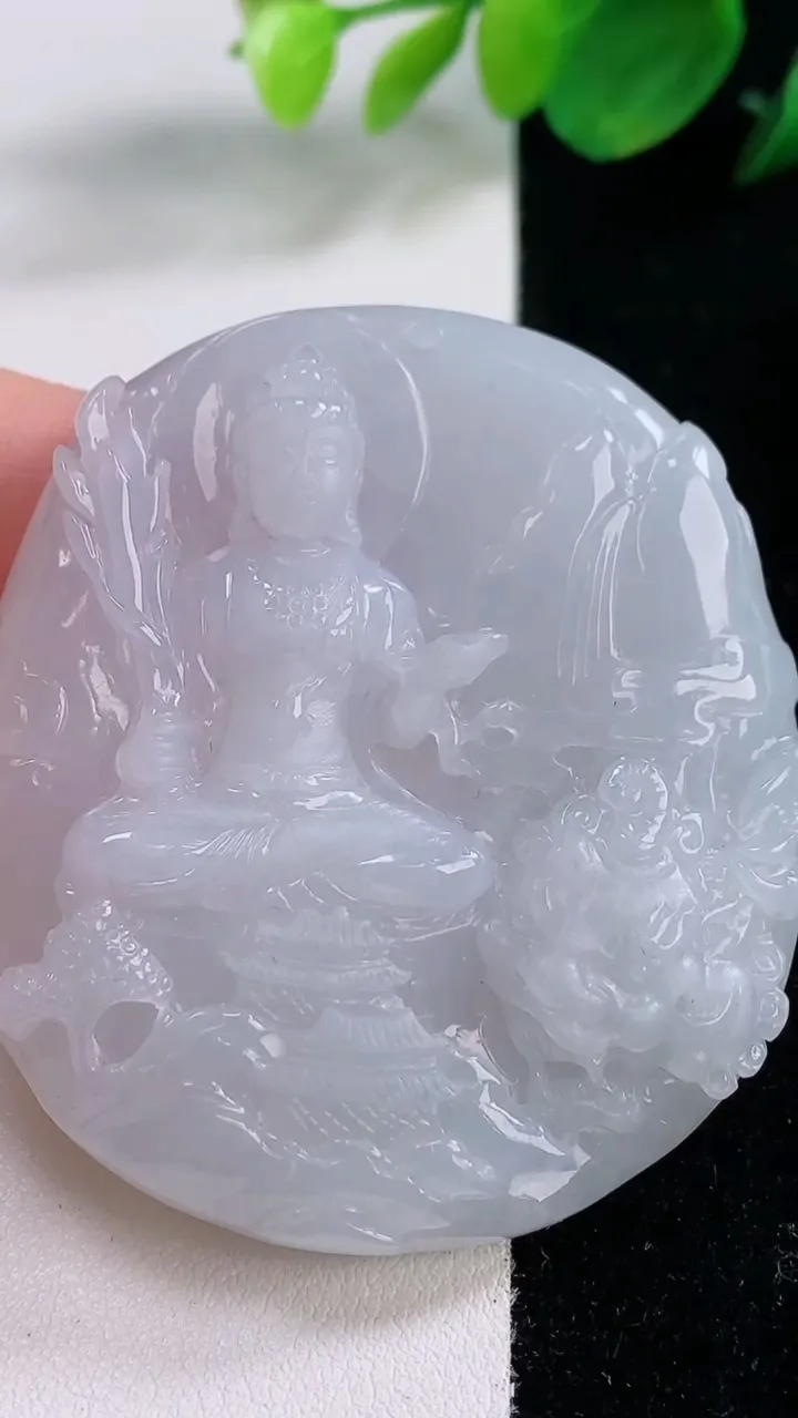 天然A货翡翠文殊菩萨吊坠，尺寸55.6-50.2-8.7，重量:53.97g
12月1日