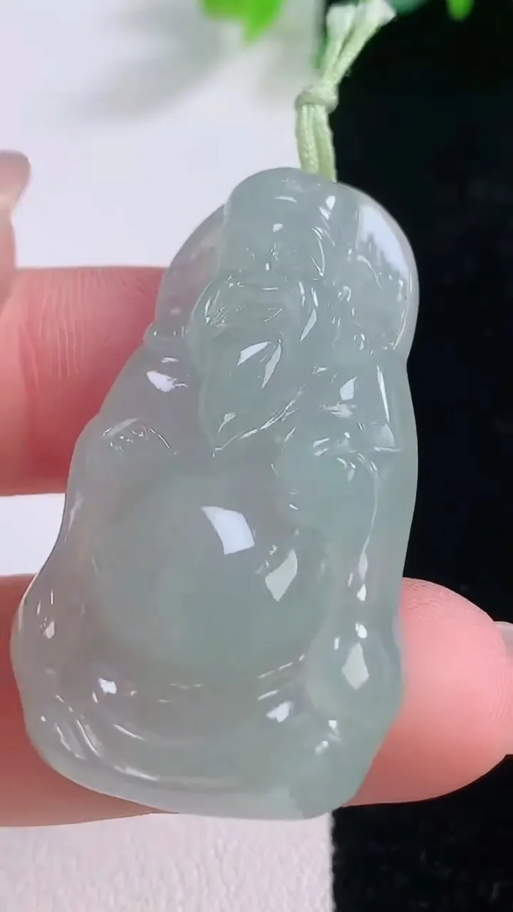 天然A货翡翠财神爷吊坠，尺寸41.3-21.6-7，重量:12.23g
12月1日