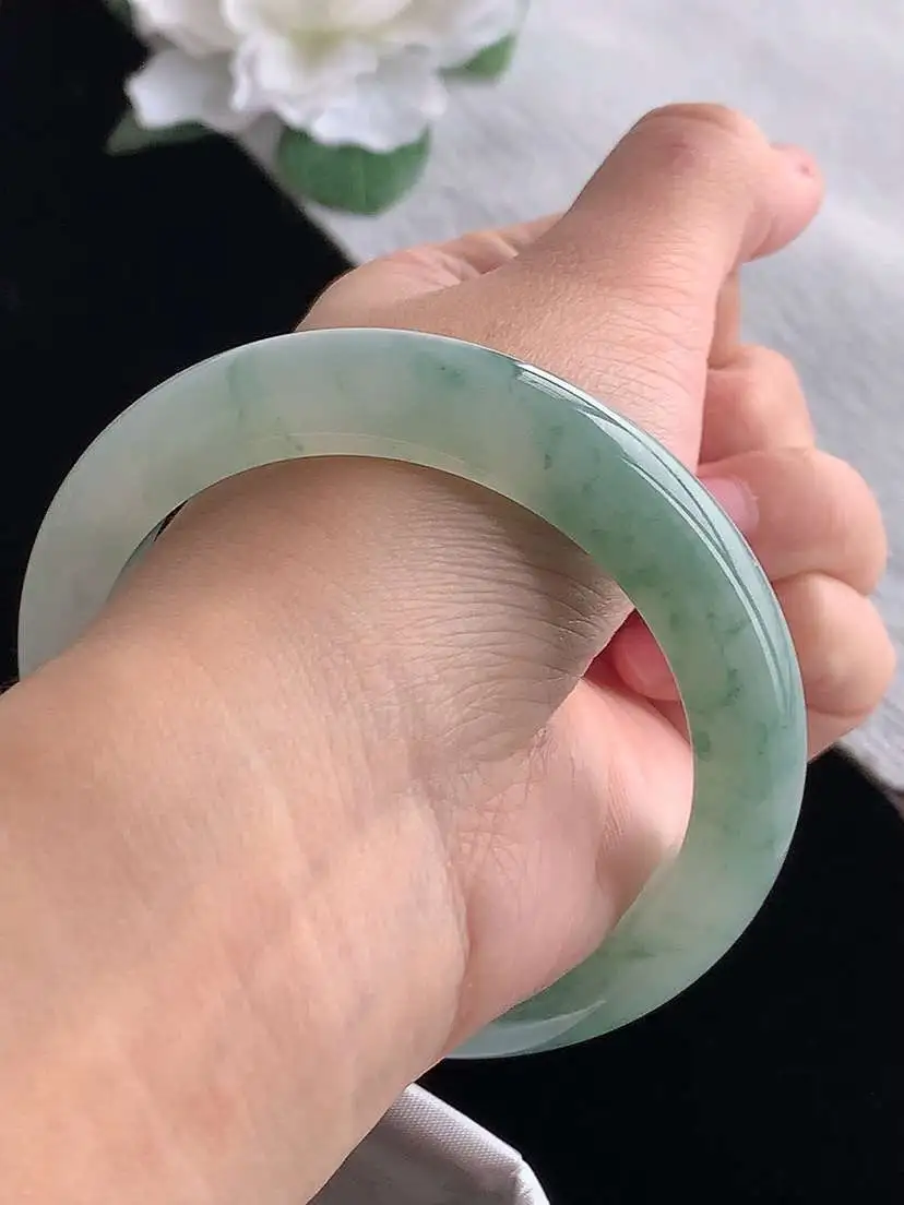 a货翡翠老坑冰种飘花正装正圈手镯56-57圈口  尺寸56×12×9mm 1130