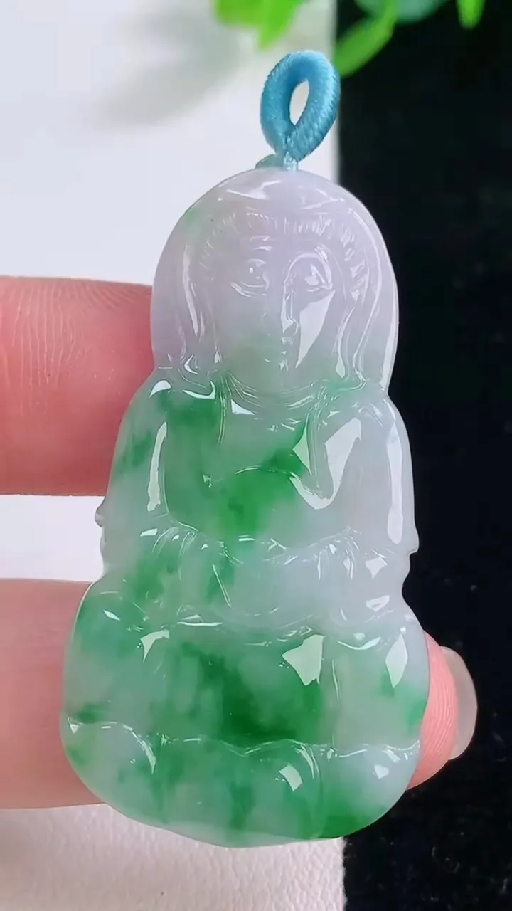 天然A货翡翠观音菩萨吊坠，尺寸44-24-4.5，重量:9.18g
12月1日
