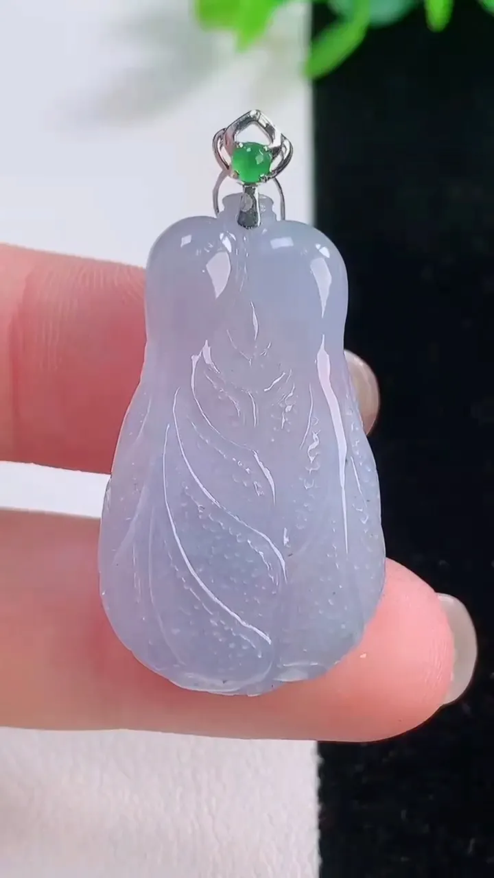 天然A货翡翠种紫罗兰白菜吊坠，尺寸33.2-19-6.7，重量:9.29g
12月1日