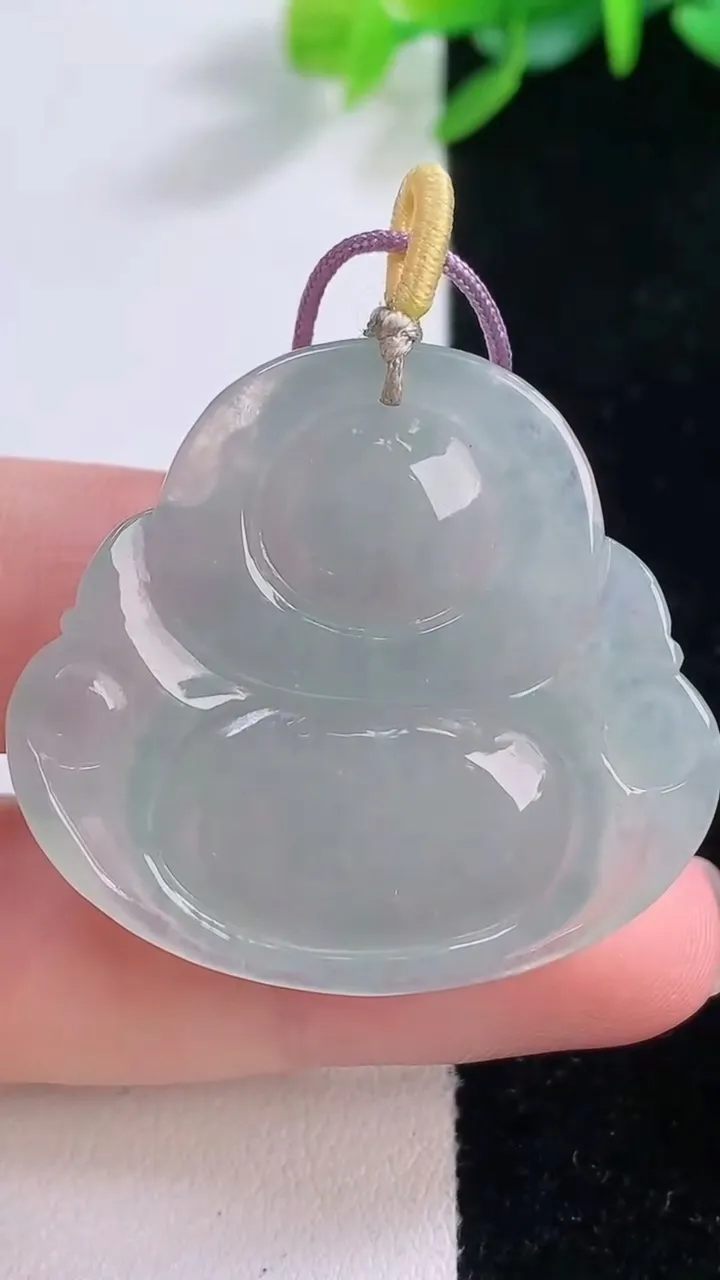 天然A货翡翠佛公吊坠，尺寸333-36.4-6.7，重量:13.00g
12月1日