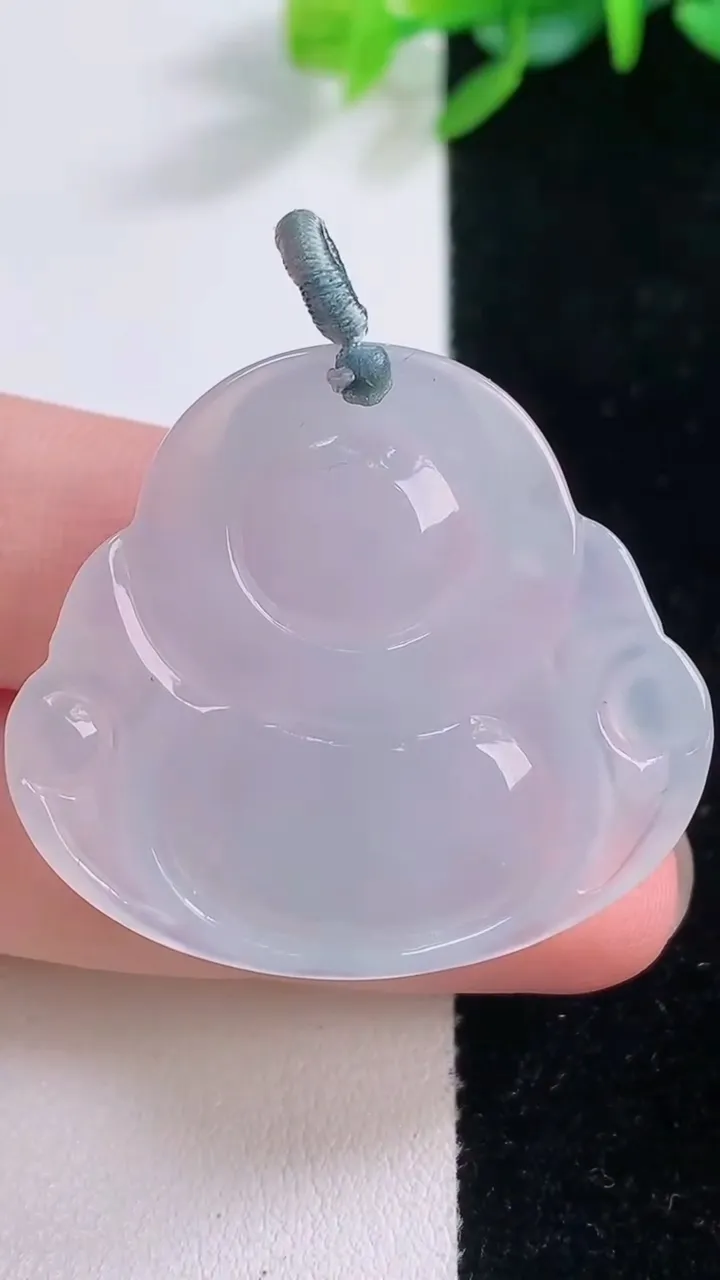 天然A货翡翠佛公吊坠，尺寸32.8-36.7-6.4，重量:11.35g
12月1日