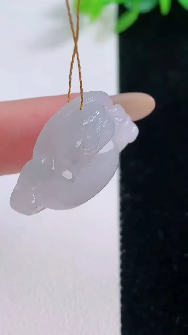 天然A货翡翠佛公吊坠，尺寸22.6-27.5-6，重量:5.34g
12月1日