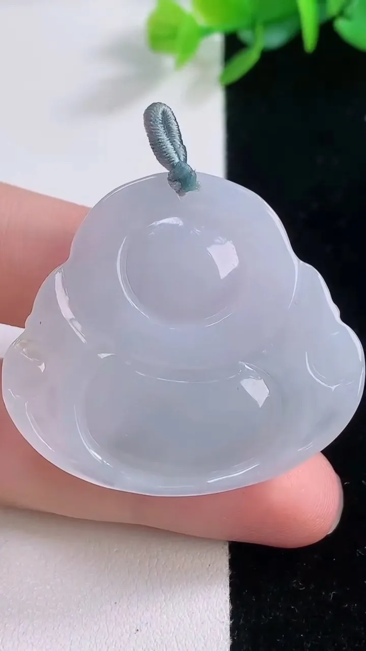 天然A货翡翠冰种飘花佛公吊坠，尺寸36.3-40.3-7.3，重量:14.73g
12月1日