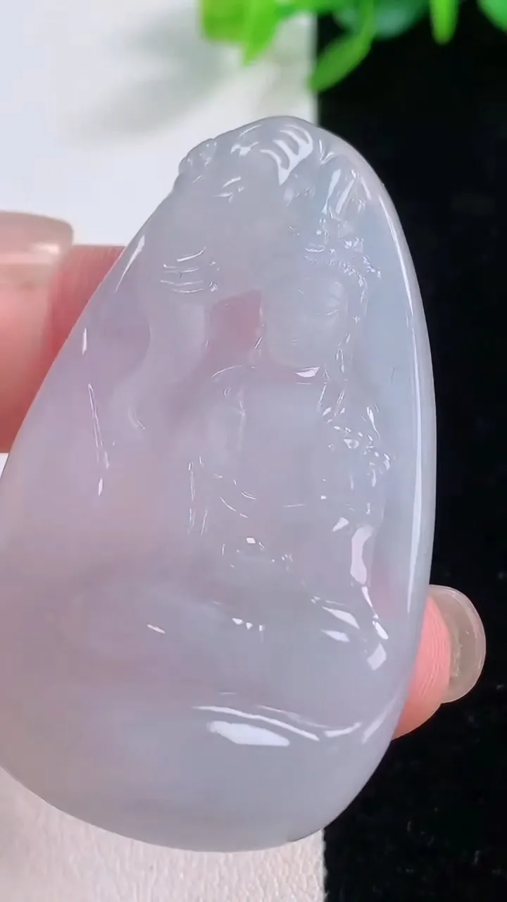 天然A货翡翠普贤菩萨吊坠，尺寸50-32.2-5.6，重量:19.05g
12月1日