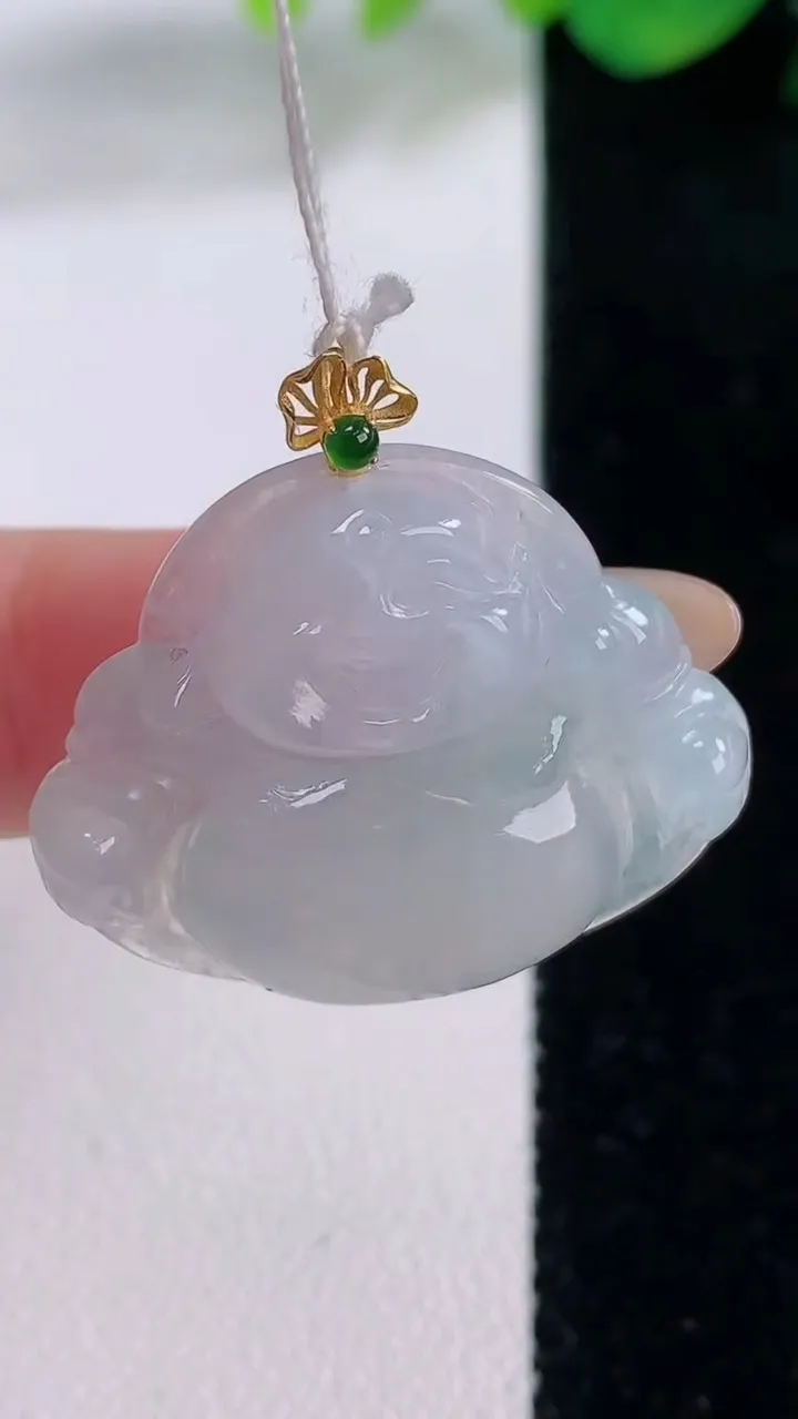 天然A货翡翠佛公吊坠，尺寸25-29.6-5，重量:6.33g
12月1日