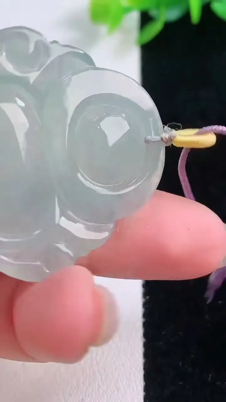 天然A货翡翠佛公吊坠，尺寸333-36.4-6.7，重量:13.00g
12月1日