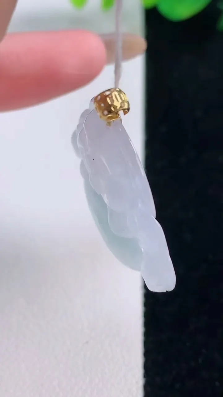 天然A货翡翠种飘花佛公吊坠，尺寸30-32-5.4，重量:8.13g
12月2日