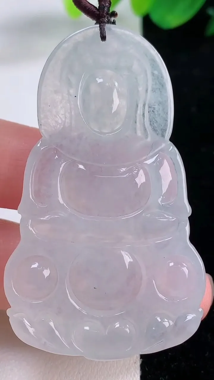 天然A货翡翠观音菩萨吊坠，尺寸57.2-34.6-5.6，重量:20.38g
12月2日