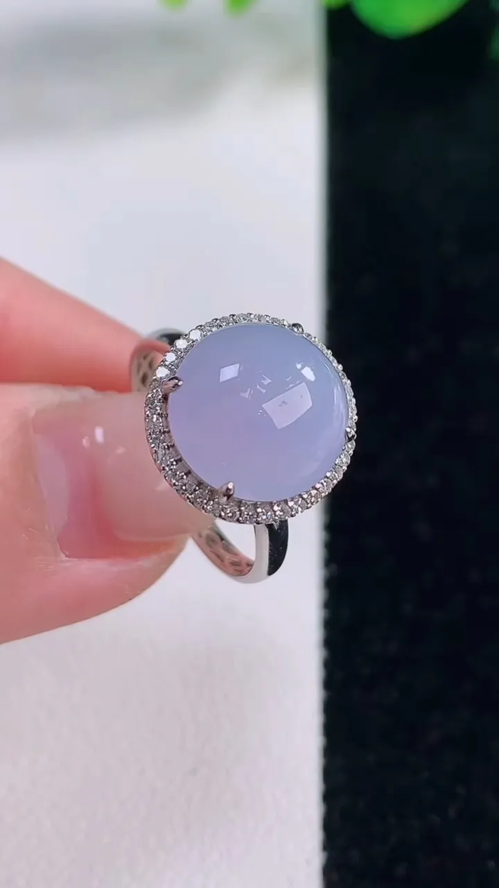 天然A货翡翠18K金紫罗兰蛋面戒指，尺寸17.4-11-8.5，重量:2.94g2025年12月2日