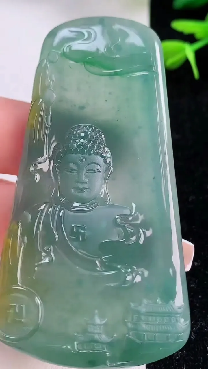 天然A货翡翠双彩阿弥陀佛吊坠，尺寸70.5-36.8-6，重:33.17g
12月2日