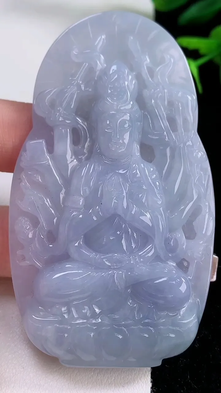 天然A货翡翠紫罗兰千手观音吊坠，尺寸78-45-9，重:50.06g
12月2日