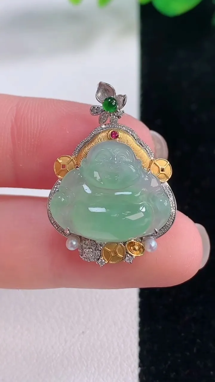 天然A货翡翠佛公吊坠，尺寸28.3-20-8.5
12月2日