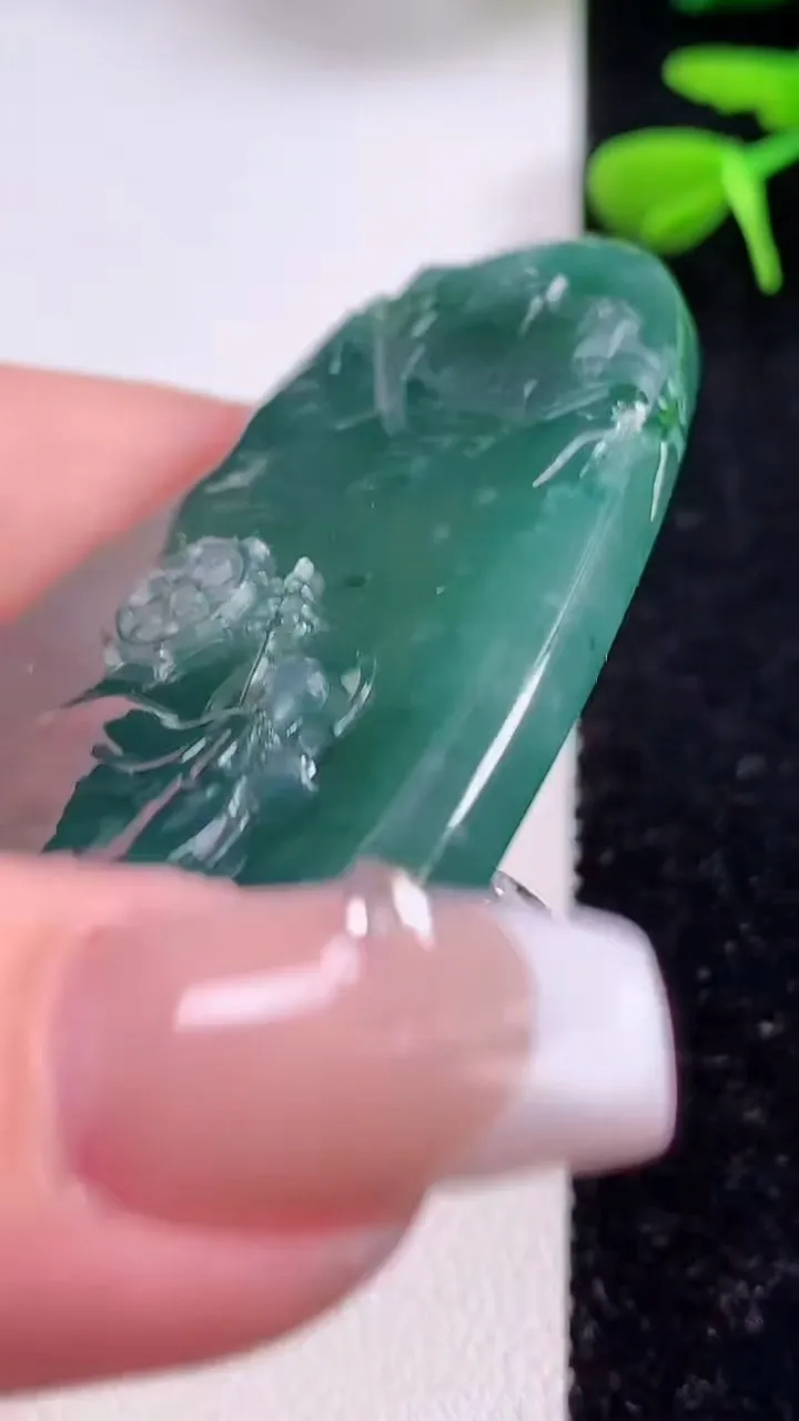 天然A货翡翠蓝水地藏王菩萨吊坠，尺寸61.8-40-6.8，重:34.81g
12月2日