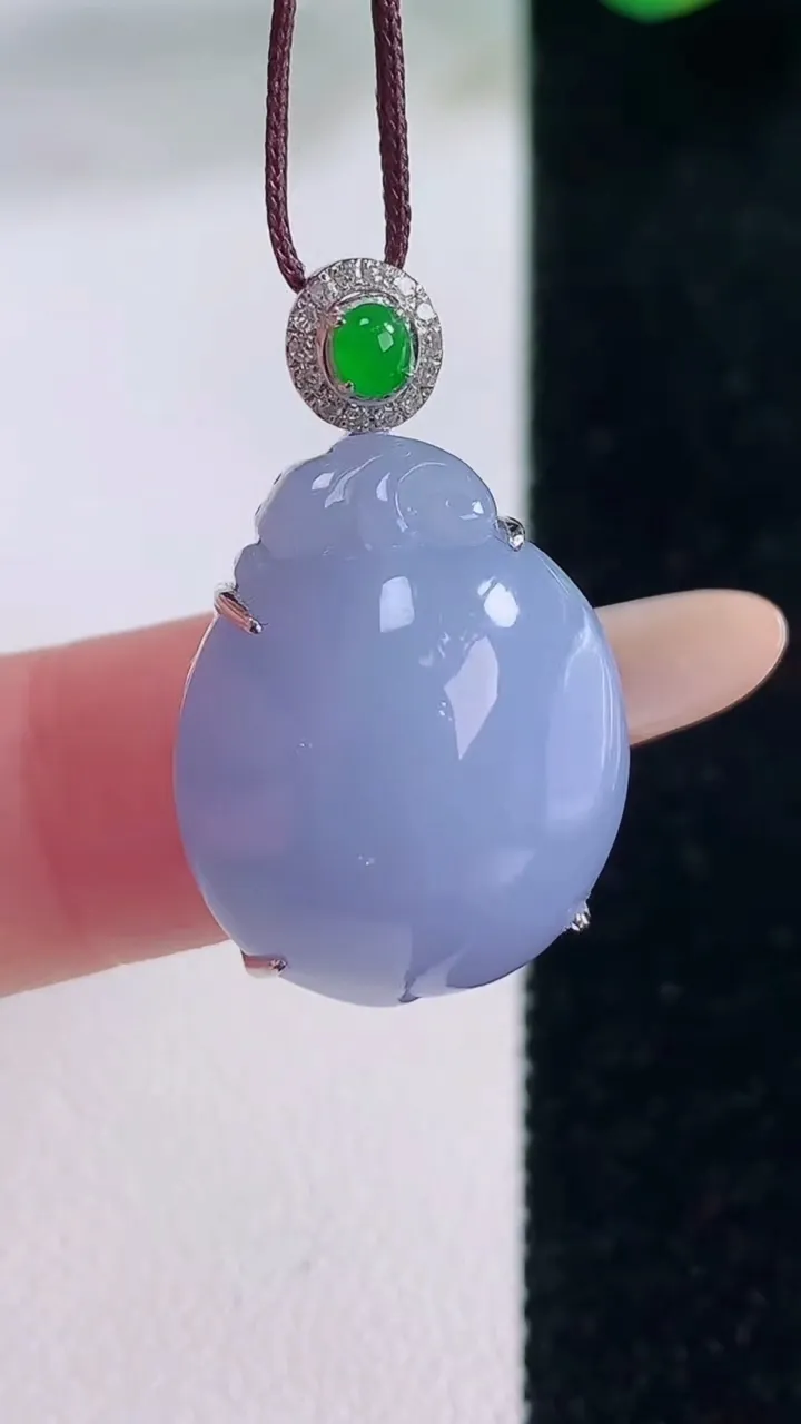 天然A货翡翠18K金紫罗兰寿桃吊坠，尺寸22-16.6-11.7，重量:7.40g
12月2日