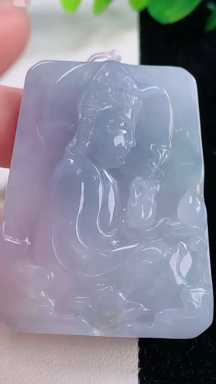 天然A货翡翠紫罗兰妈祖吊坠，尺寸51-40.6-7.9，重量:38.02g
12月2日