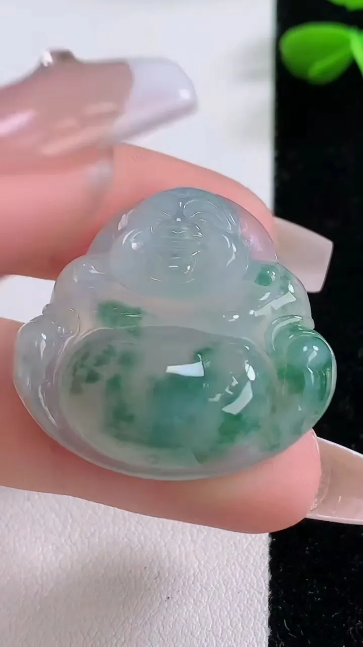 天然A货翡翠冰种飘花佛公吊坠，尺寸29-30.6-6.2，重:8.22g
12月2日