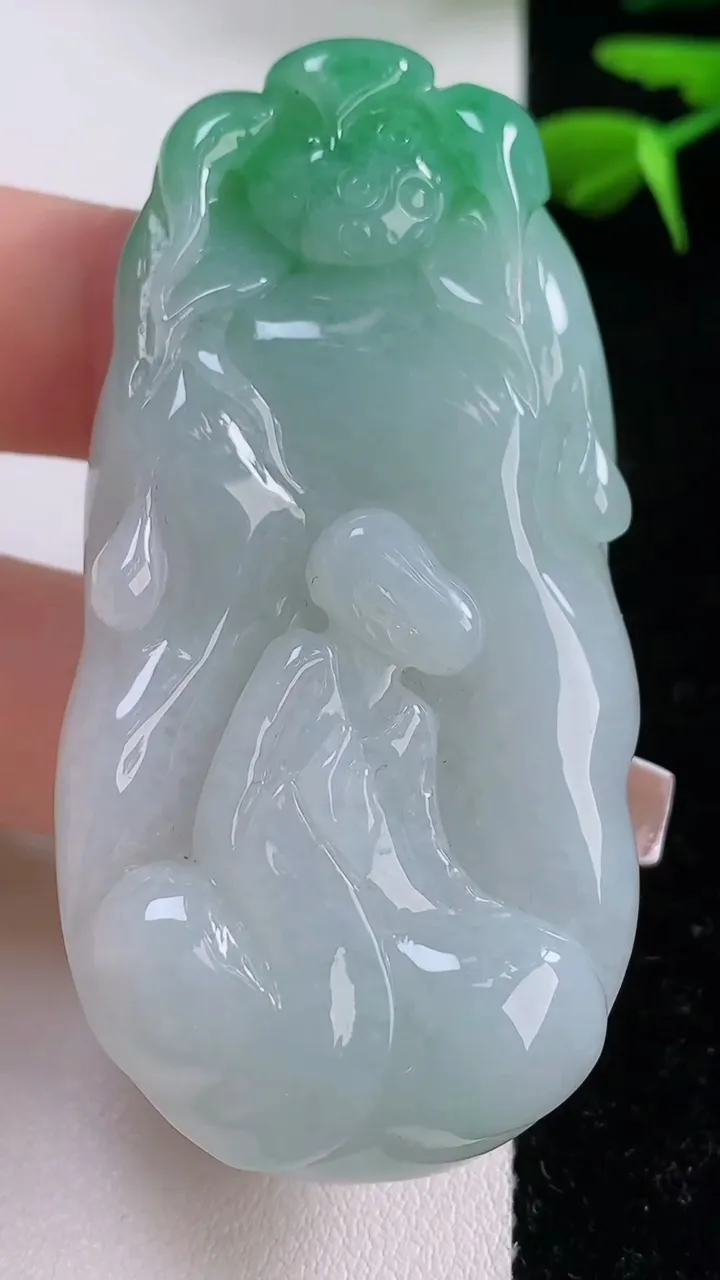 天然A货翡翠悟道吊坠，尺寸63-32-12，重:50.25g
12月2日