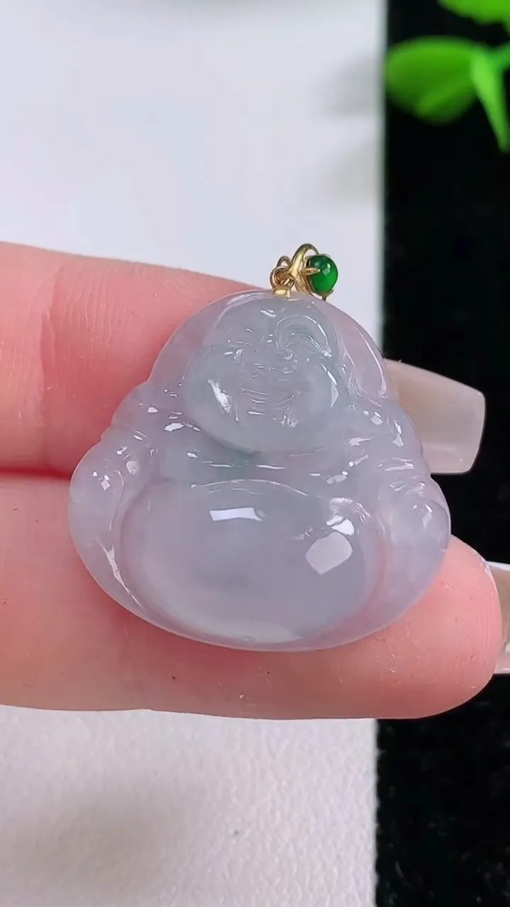 天然A货翡翠种飘花佛公吊坠，尺寸24.5-23-5.6，重:4.51g
12月2日