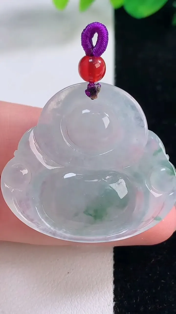 天然A货翡翠冰种飘花佛公吊坠，尺寸33.5-37.4-7.2，重量:13.60g
12月2日