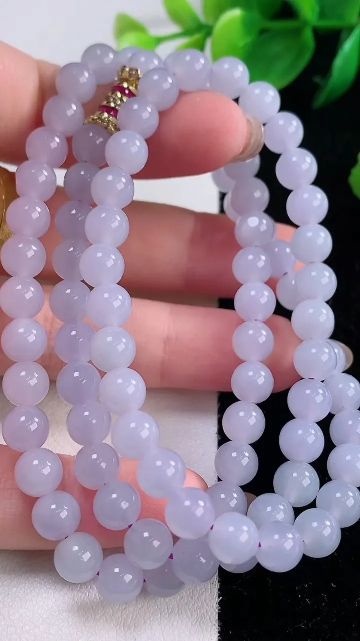天然A货翡翠紫罗兰圆珠项链，尺寸6.4-88颗，重量:41.92g
12月2日