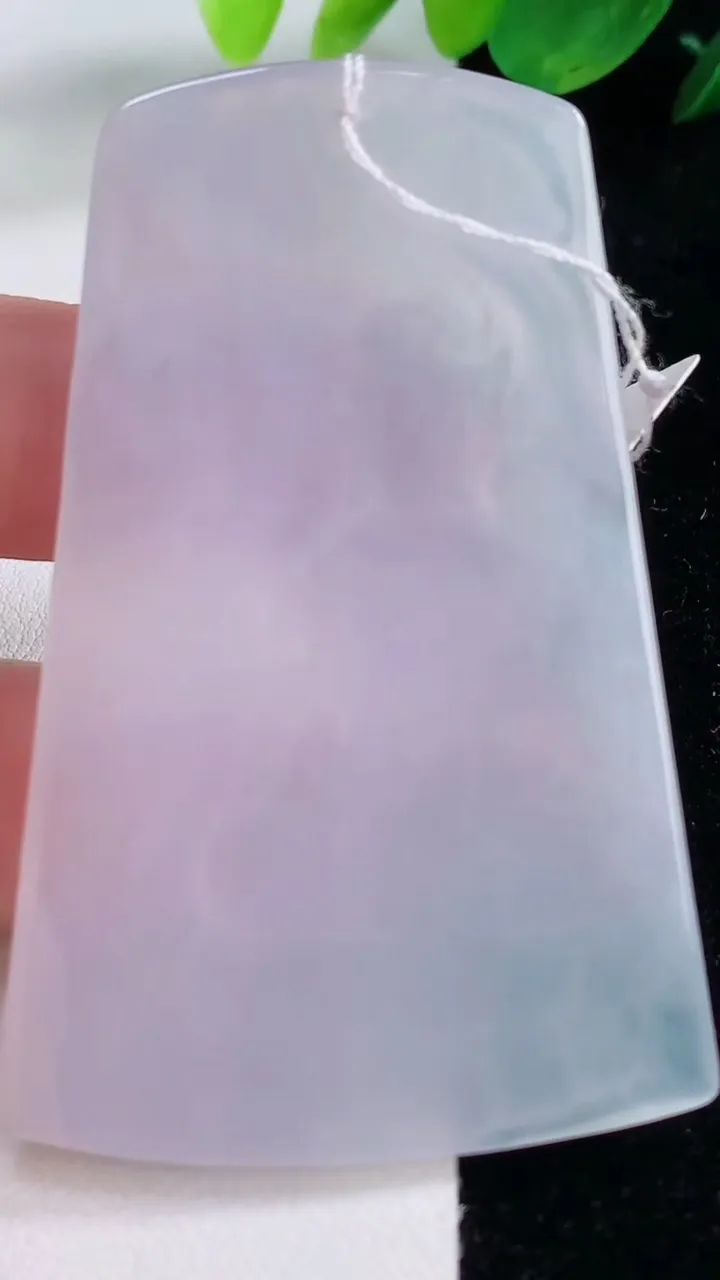 天然A货翡翠紫罗兰大势至菩萨吊坠，尺寸65.3-42.6-5，重量:27.72g
12月2日