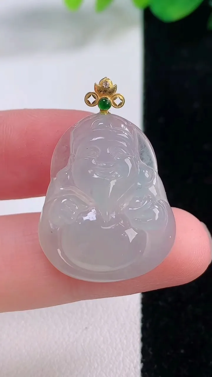 天然A货翡翠种白冰财神爷吊坠，尺寸27.5-21.7-4.9，重量:5.42g
12月2日