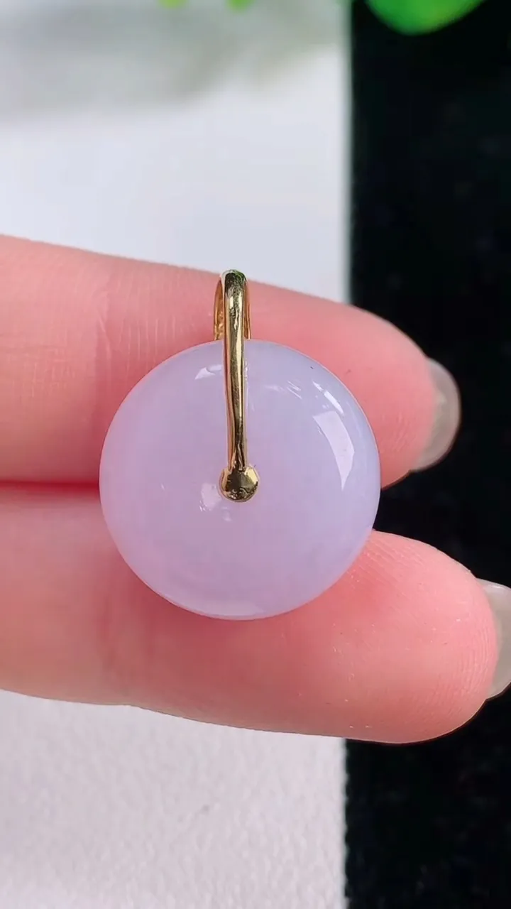 天然A货翡翠18K金紫罗兰平安扣吊坠，尺寸17-7.4，重量:5.08g
12月2日