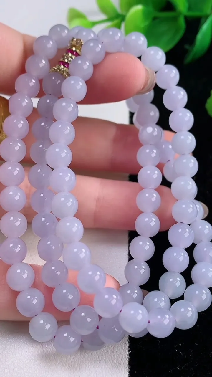 天然A货翡翠紫罗兰圆珠项链，尺寸6.4-88颗，重量:41.92g
12月2日