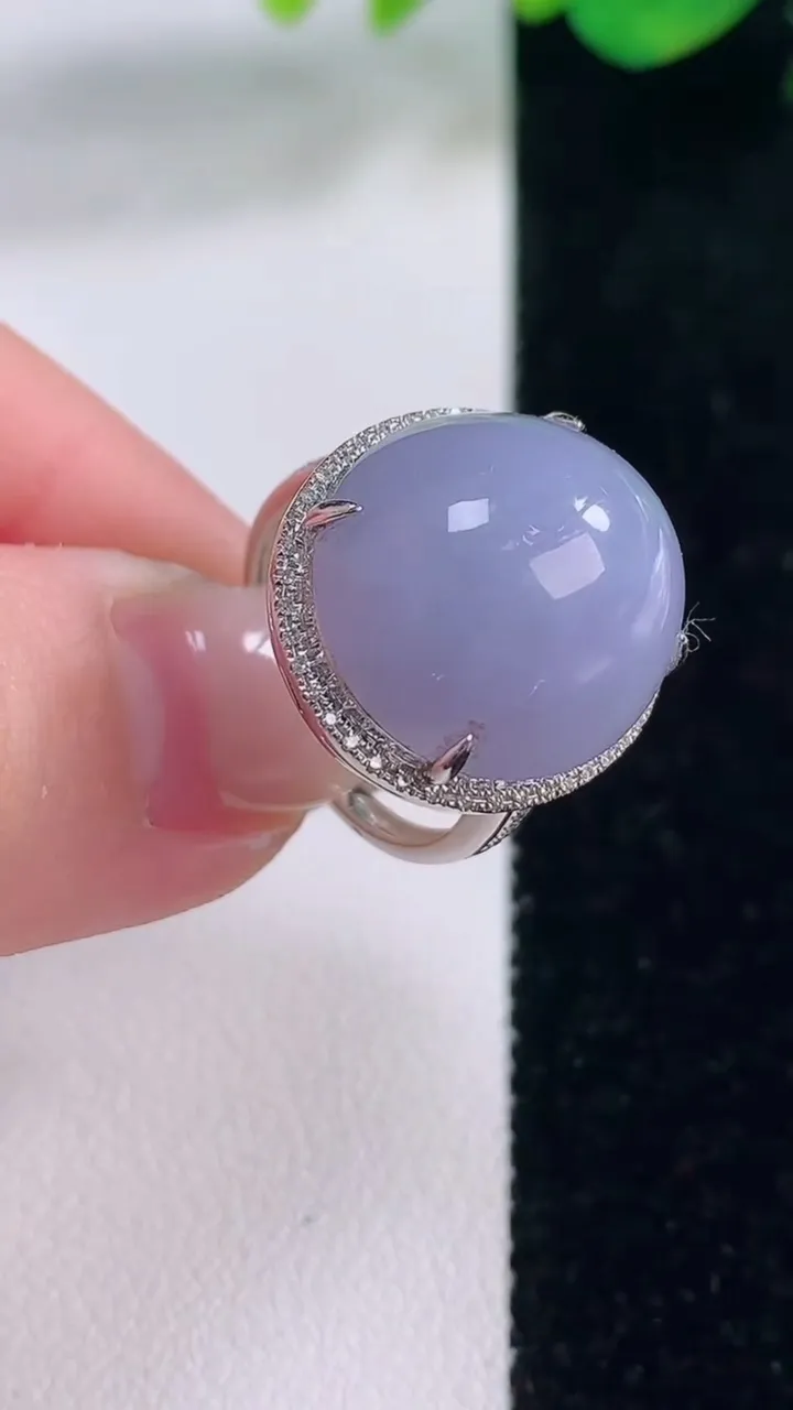 天然A货翡翠18K金紫罗兰蛋面戒指，尺寸17-17.5-15.5-10.4，重量:6.81g2025