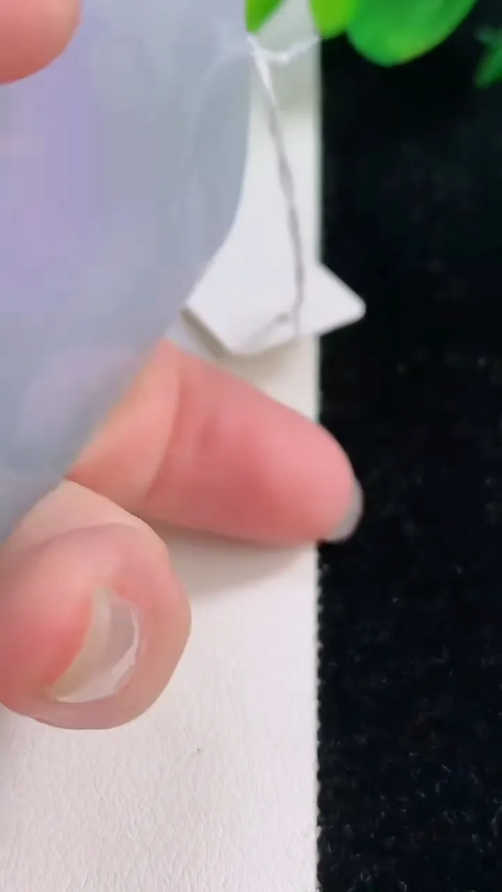 天然A货翡翠春带彩紫罗兰虚空藏菩萨吊坠，尺寸74-46.4-5.5，重量:44.14g
12月2日