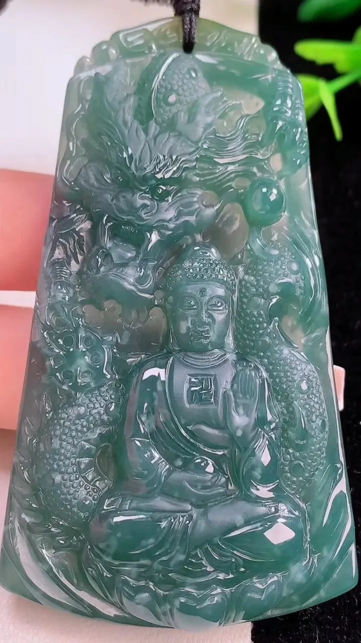 天然A货翡翠祥龙阿弥陀佛吊坠，尺寸76.6-43.3-8，重:44.94g
12月2日