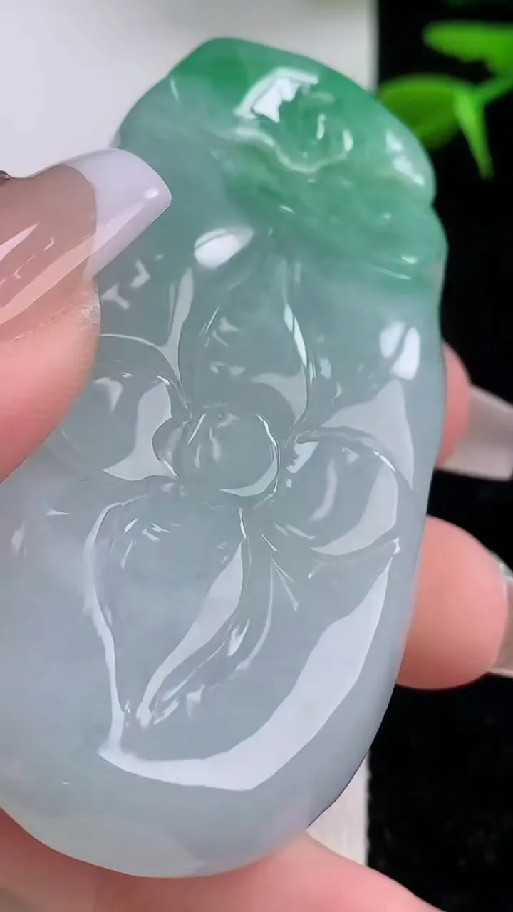 天然A货翡翠悟道吊坠，尺寸63-32-12，重:50.25g
12月2日